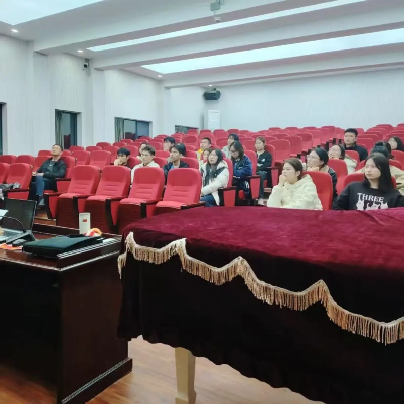 常德新德才职业学校举办青年教师教学比武赛前专项培训助力教师技能提升